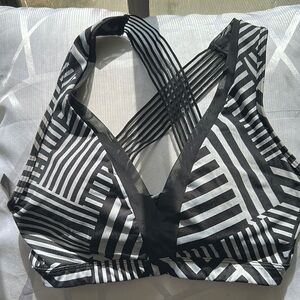 Victoria's Secret Sport‎ Black and White Geometric Bra